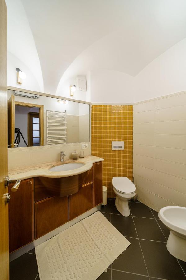 Guest House Zerjal Podnanos Eksteriør billede